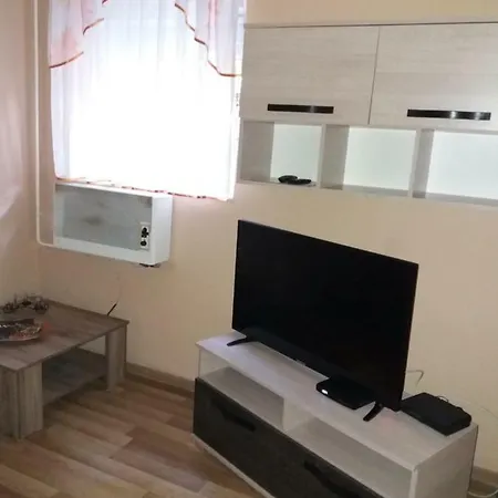 Eszter Piroska Apartman Apartament *