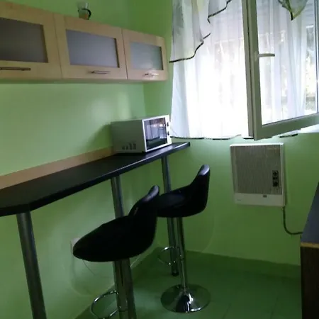 Apartament Eszter Piroska Apartman *